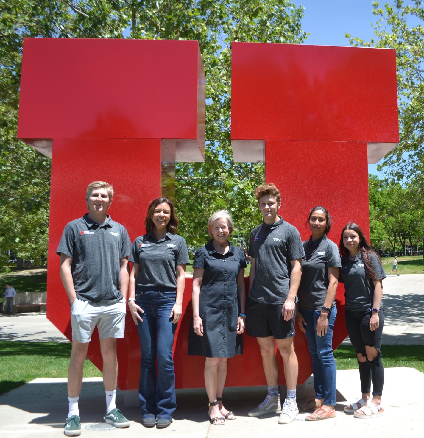 picture of the FWC staff in front of the U